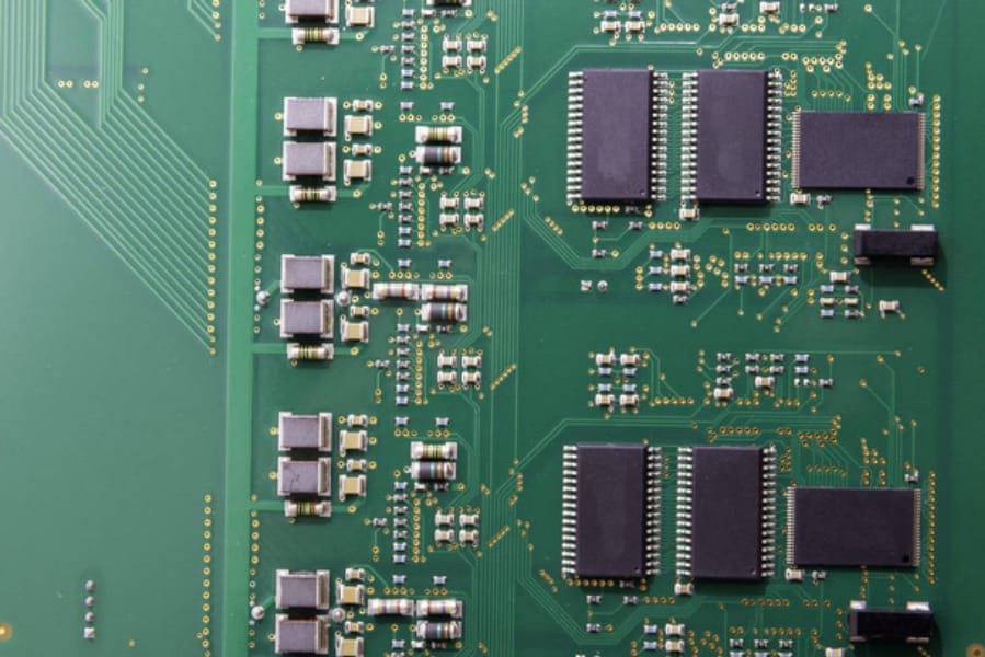 印制電路板是什么，印制電路板和集成電路區別
